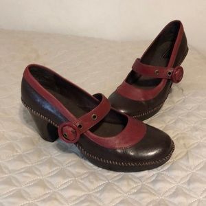 🌷Indigo by Clarks Mary Janes